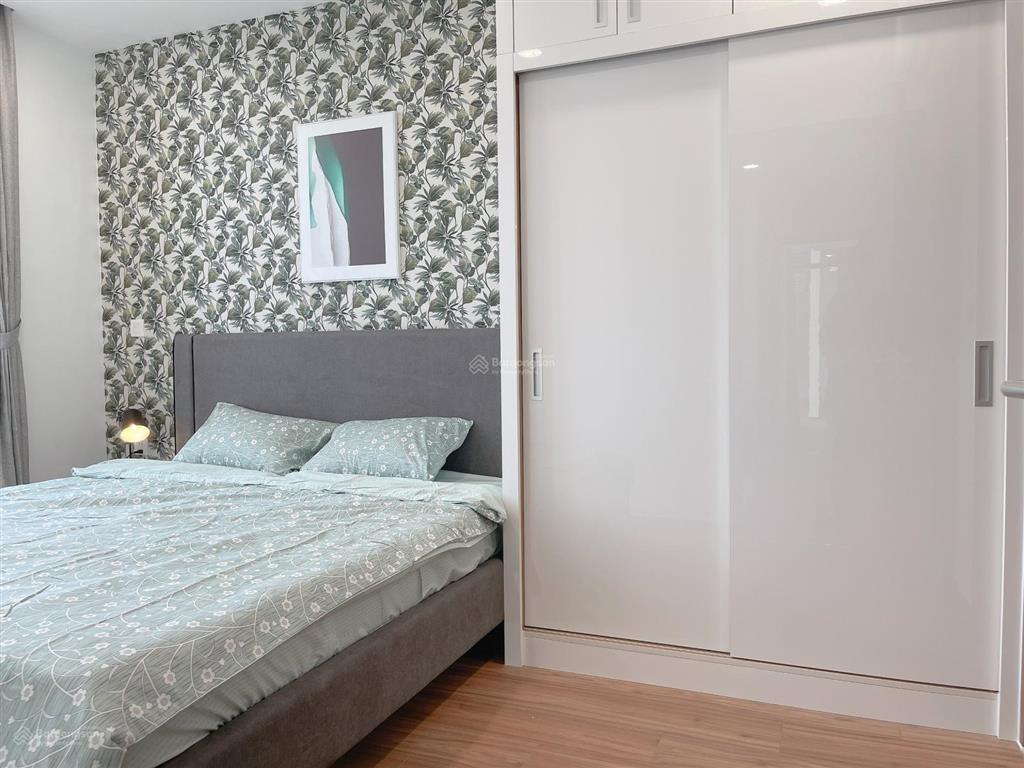 Eco green q7  cho thuê căn hộ  2pn + 1p.làm việc +2wc  fullnt 20tr/th, view công viên hương tràm