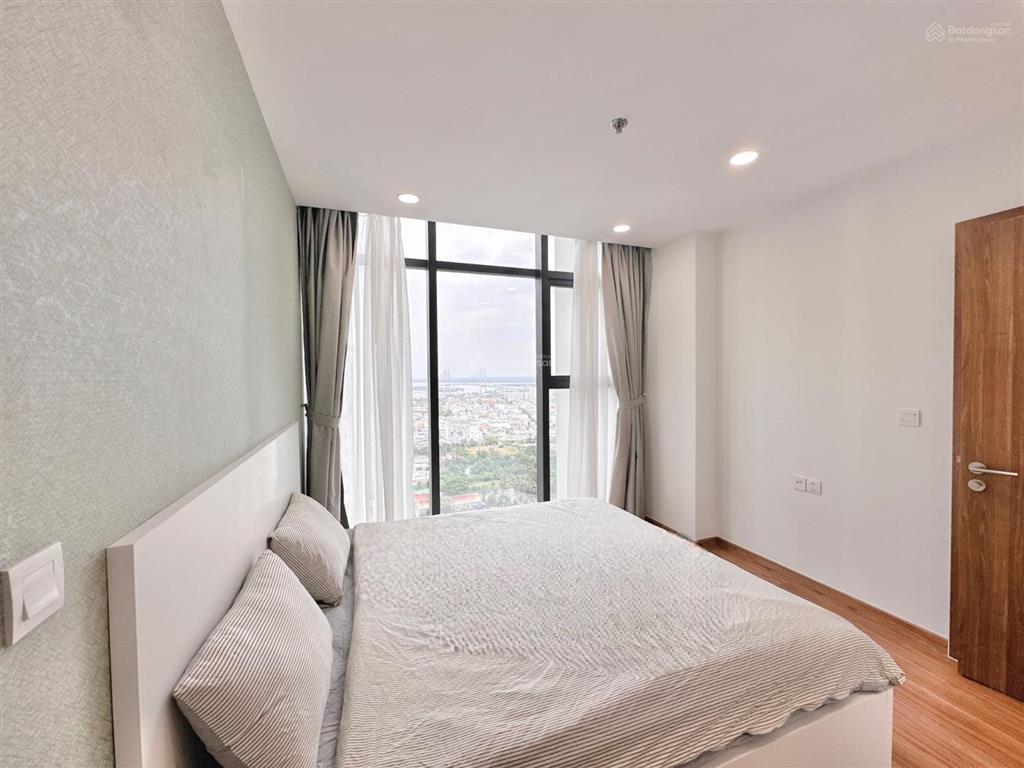 Ecogreen q7 cho thuê căn góc2pn2wc full nt view c.phú mỹ + p.ngủ 2 view kính 18tr/tháng