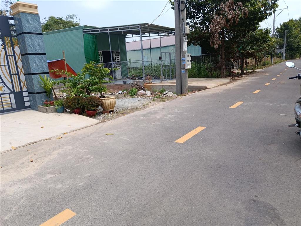 Bán đất tại dh507, 595 triệu, 242m2, hàng hiếm tại bình dương