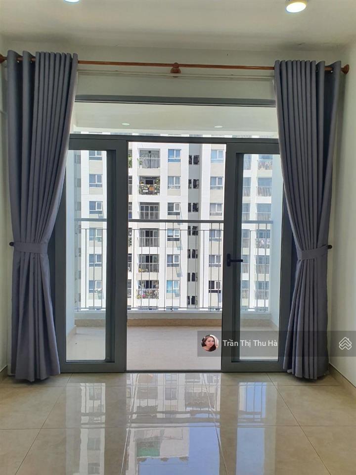Bán nhà đẹp có gu thiết kế lạ, luxgarden 77m 2pn, sổ hồng