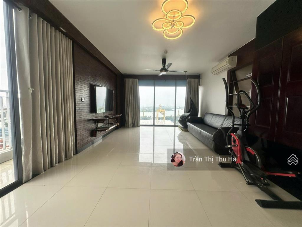 Luxgarden 131m2 3pn  view toàn thành phố, sổ hồng cầm tay sẵn