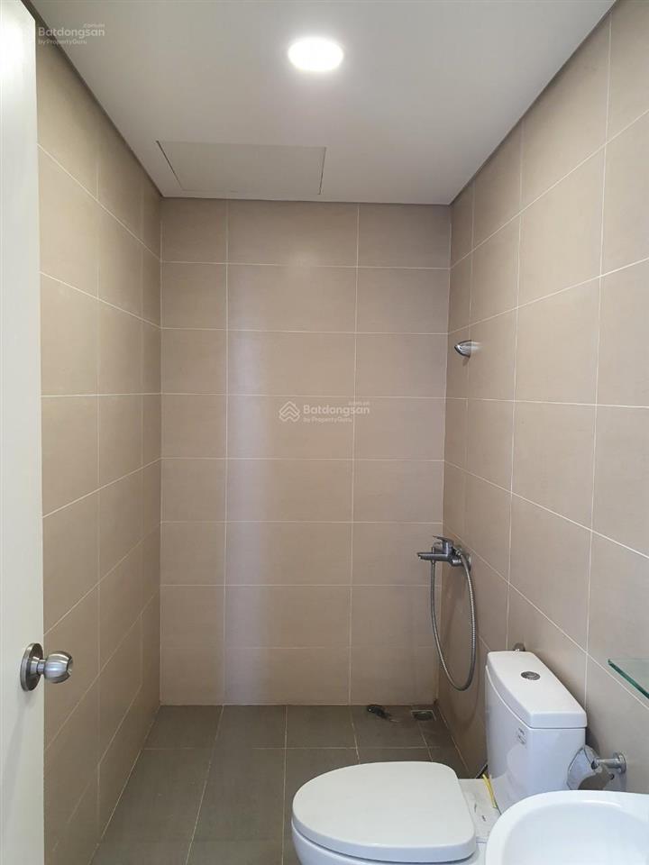 Giá 3 tỷ 500  giá chốt không thương lượng  69m 2pn c/cư luxgarden