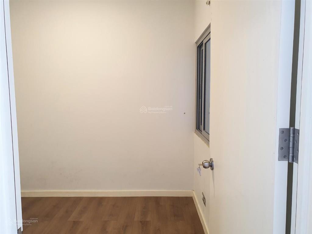 Giá 3 tỷ 500  giá chốt không thương lượng  69m 2pn c/cư luxgarden