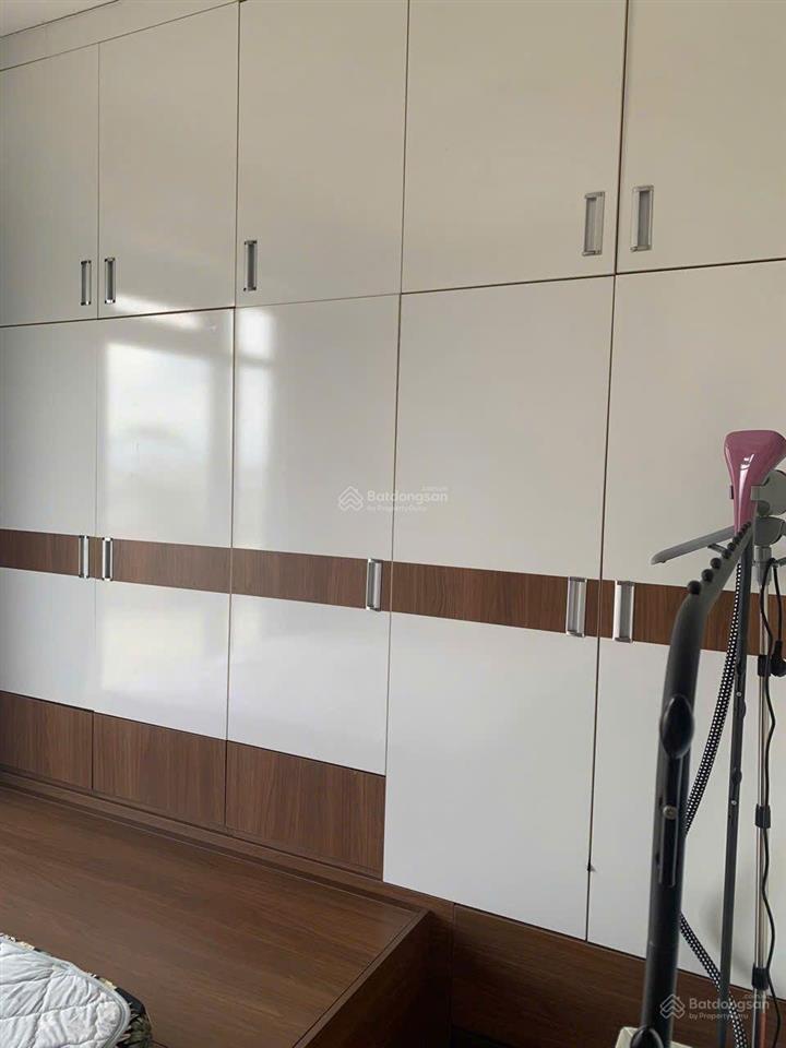 Bán luxgarden, có sân vườn riêng 33m2, 3pn 126m2. sổ hồng cầm tay sẵn