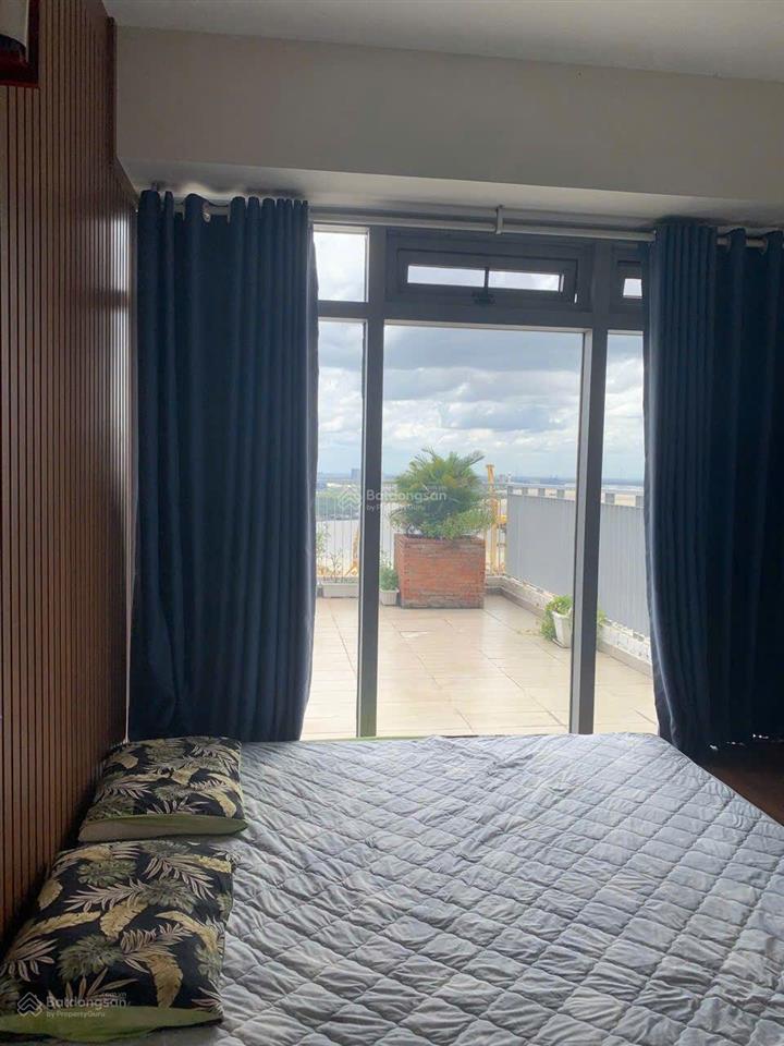 Bán luxgarden, có sân vườn riêng 33m2, 3pn 126m2. sổ hồng cầm tay sẵn