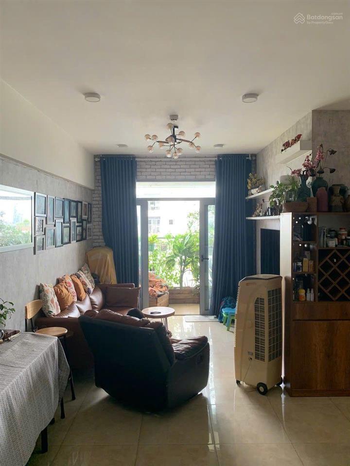 Bán luxgarden, có sân vườn riêng 33m2, 3pn 126m2. sổ hồng cầm tay sẵn