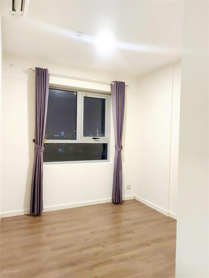 Bán luxgarden  69m2, 2pn  view landmark  giá 3,6 tỷ