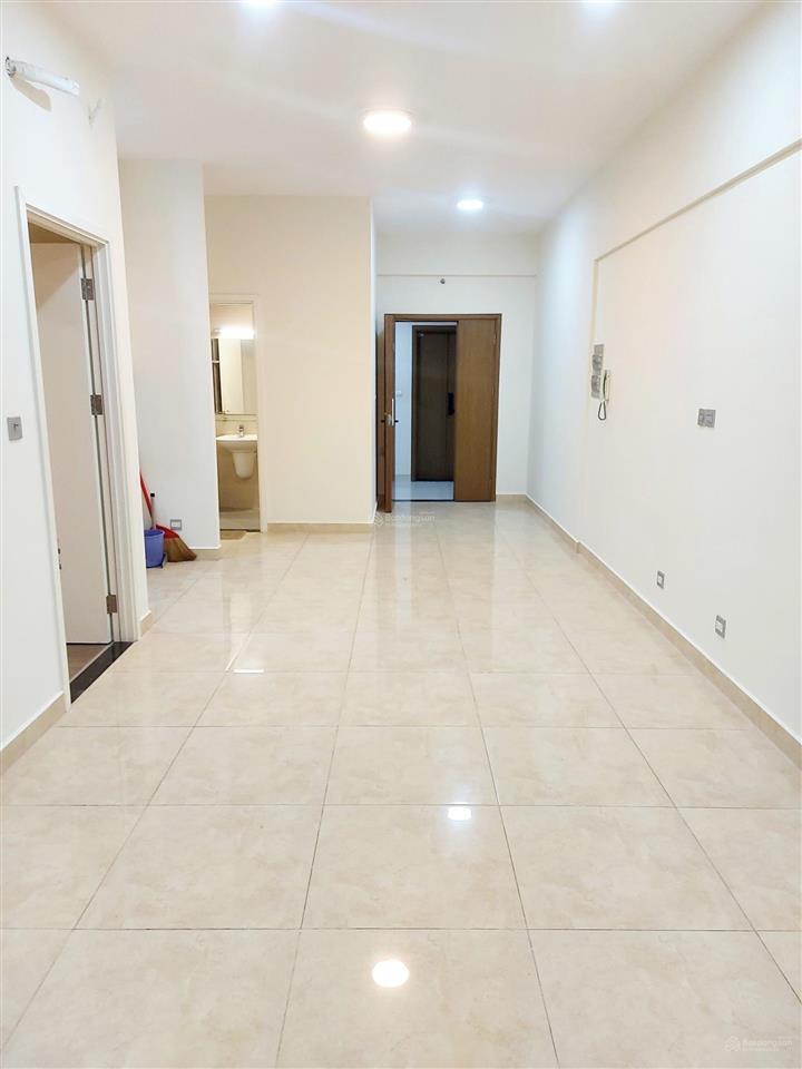 Bán luxgarden  69m2, 2pn  view landmark  giá 3,6 tỷ
