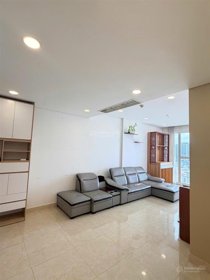 Bán c/c golden star quận 7, sổ hồng sẵn, vay được (thu hà 0932 758 ***)