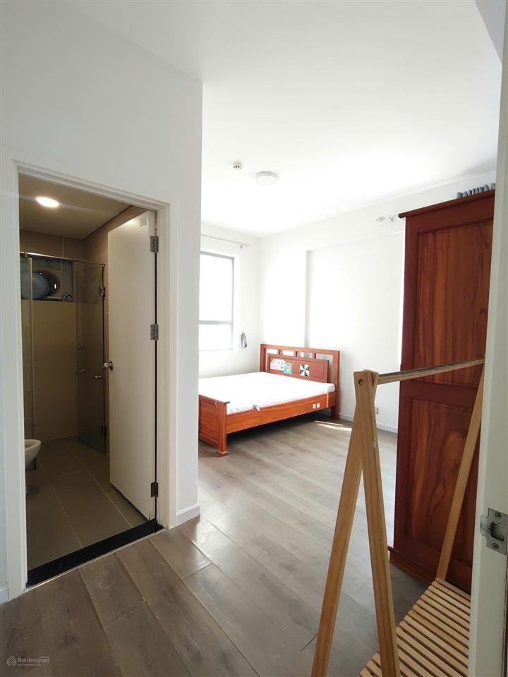 Cho thuê luxgarden quận 7, căn góc 74m gió mát quanh năm, 11tr ở liền