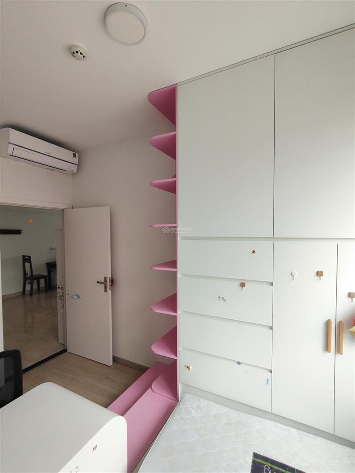 Cho thuê luxgarden quận 7, căn góc 74m gió mát quanh năm, 11tr ở liền