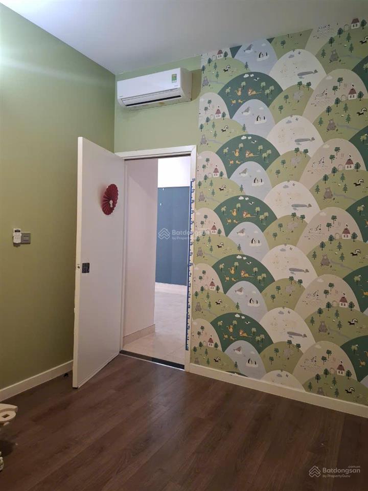 Cho thuê căn hộ luxgarden quận 7  nhà sẽ sơn mới lại  giá 10tr