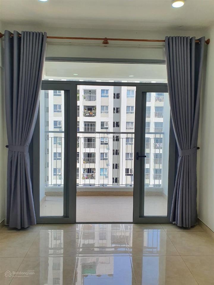Chính chủ kẹt giảm giá sâu để bán  luxgarden 77m  sổ sẵn