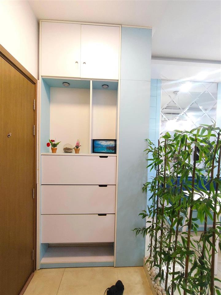 Cho thuê (giá 10tr  ở liền) tầng cao có sân vườn  luxgarden quận 7