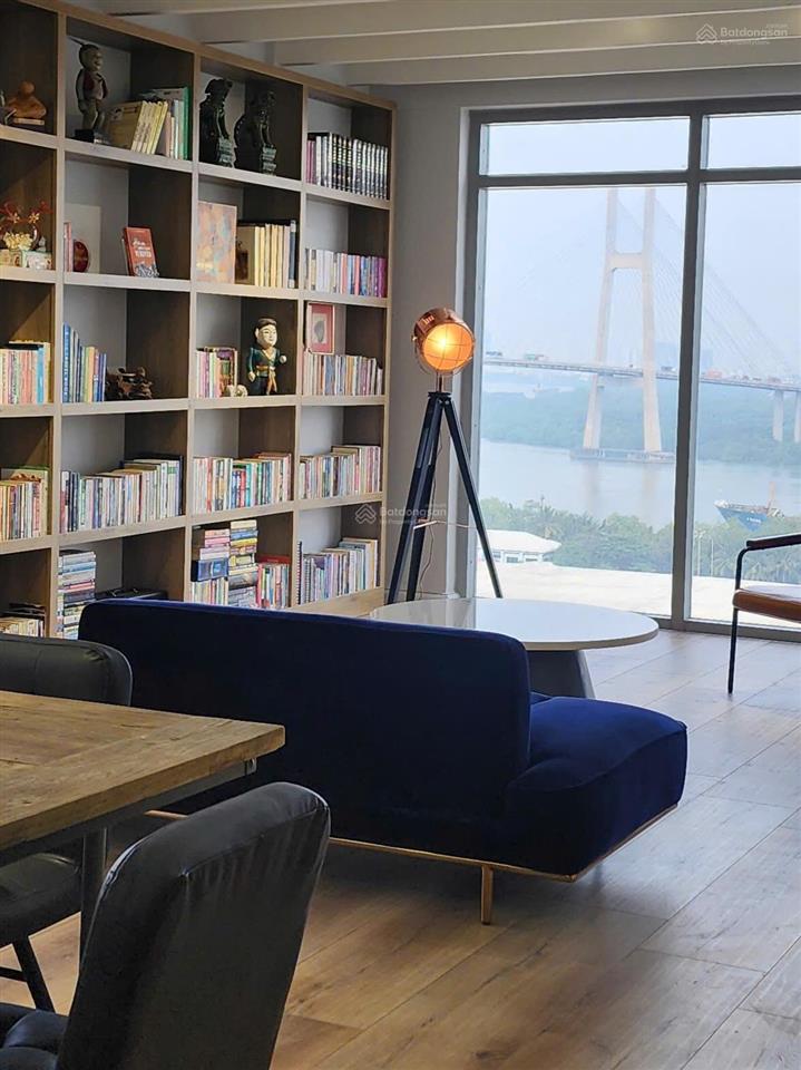 Cho thuê penthouse luxgarden quận 7  có sân vườn riêng