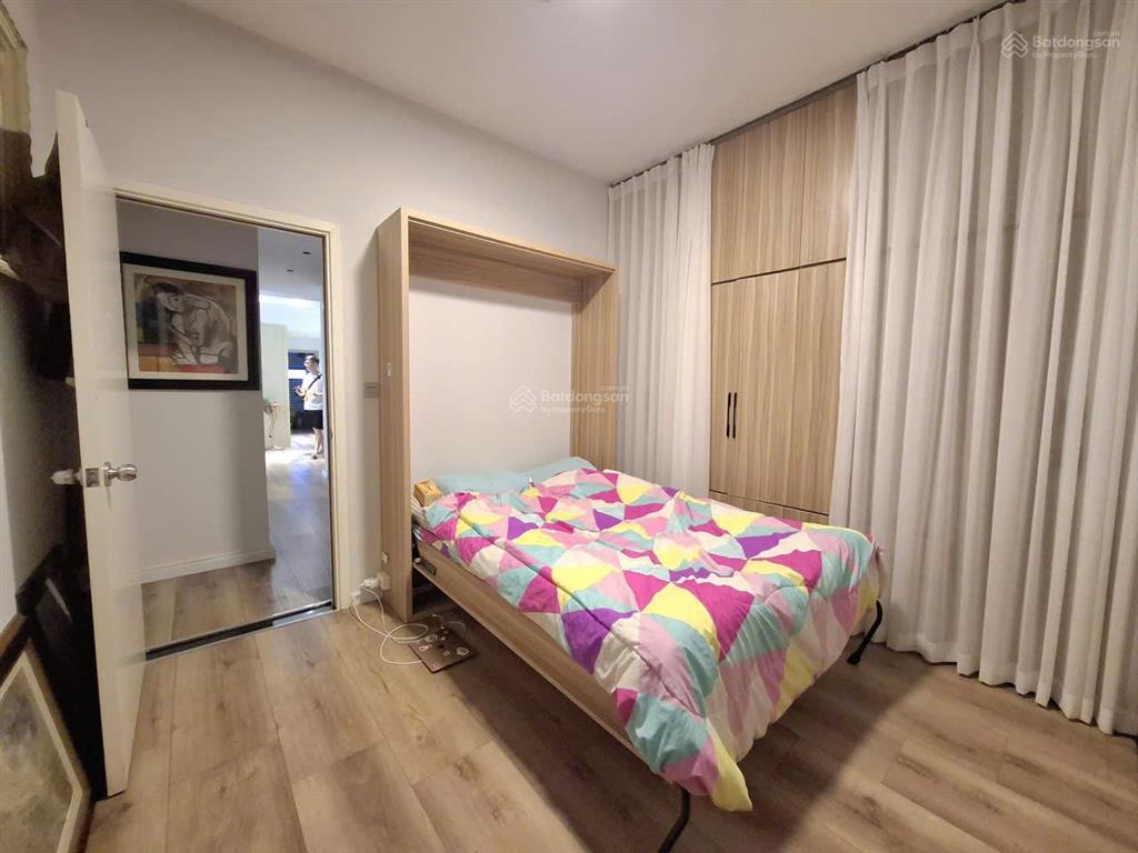 Cho thuê penthouse luxgarden quận 7  có sân vườn riêng