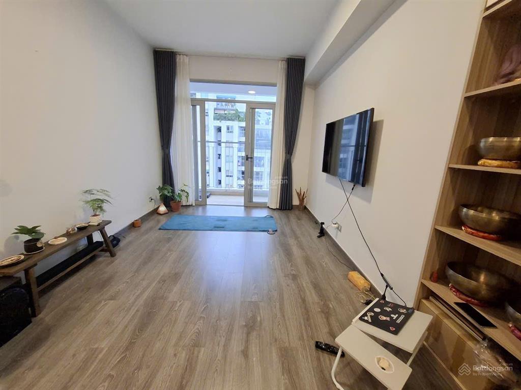 Cho thuê penthouse luxgarden quận 7  có sân vườn riêng