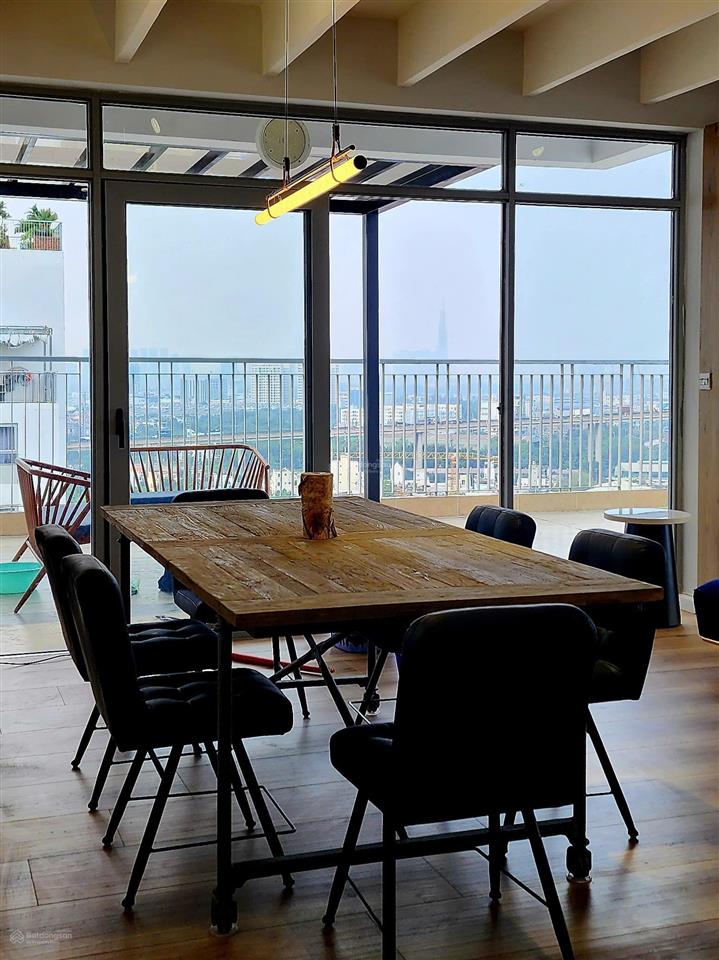 Cho thuê penthouse luxgarden quận 7  có sân vườn riêng