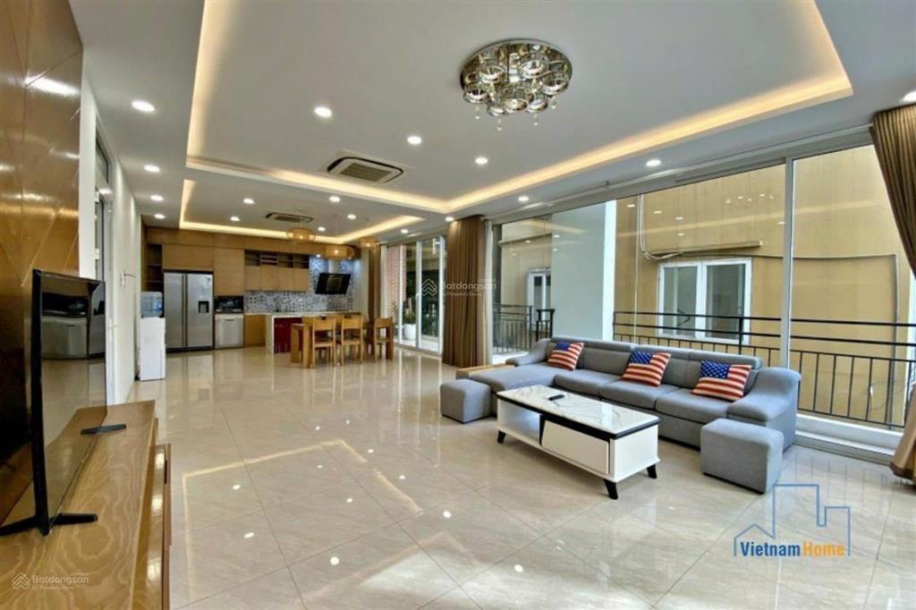 Chính chủ cho thuê nhà lô góc ở quảng an ,tây hồ ô tô, có bể bơi, dt 145m2,mt10m2,65 triệu/ 1 tháng