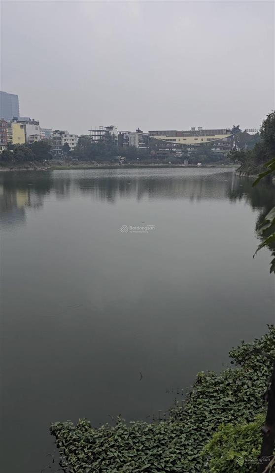 Bán đất gần hồ view hồ quảng bá ko bị quy hoạch, vị trí đẹp diện tích 70m2, mt 10m, 10.8tỷ có bớt