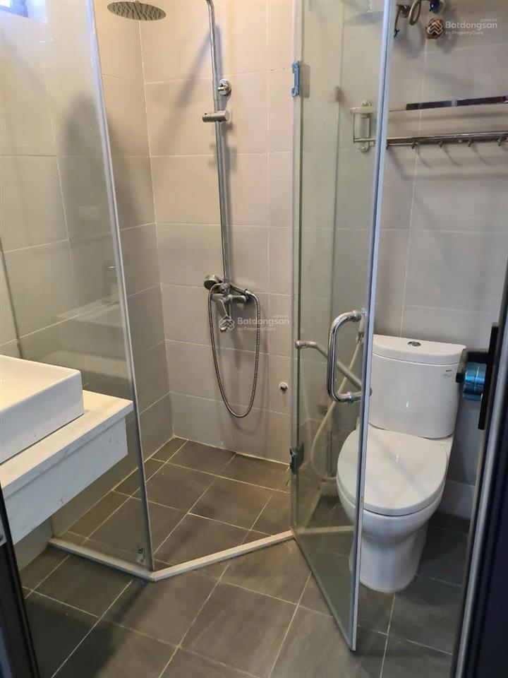 Bán nhà 6 tầng view hồ tây, cách 1 nhà ra ô tô,2 nhà ra hồ, 30m2, mt5m2,giá 10.5 tỷ có thương lượng