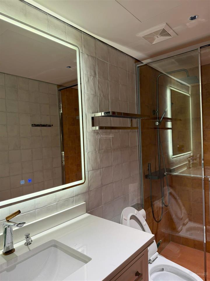 Chính chủ bán căn hộ ở 59 xuân diệu dle roi soleil  view sông hồng,tầng caodt111m2,16.8 tỷ có bớt