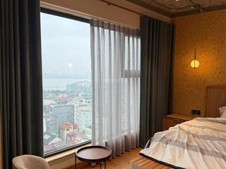 Chính chủ bán căn hộ ở 59 xuân diệu dle roi soleil  view sông hồng,tầng caodt111m2,16.8 tỷ có bớt
