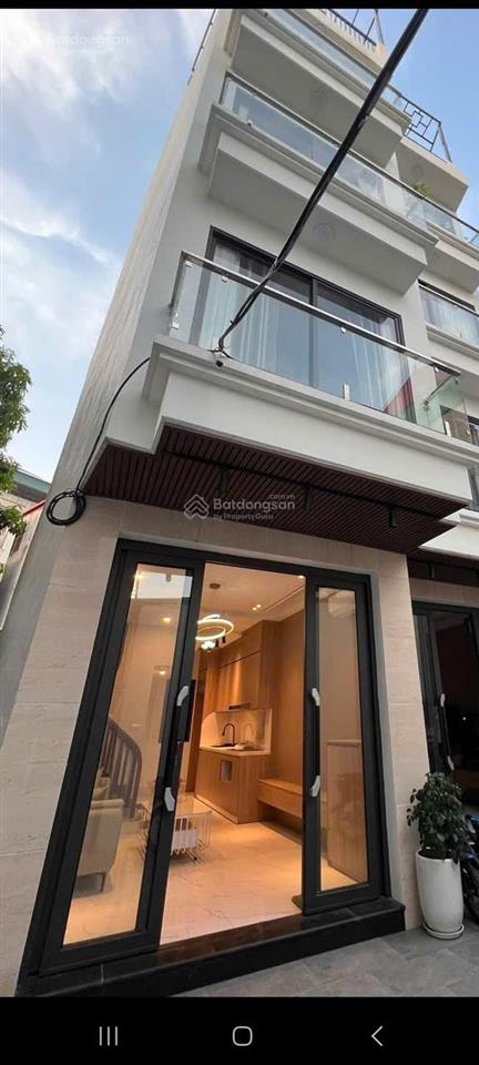 Chỉnh chủ cần tiền bán gấp nhà 5 tầng mới đẹp ngõnông rộng ở việt hưng long biên,dt 31m2,giá6.75 tỷ