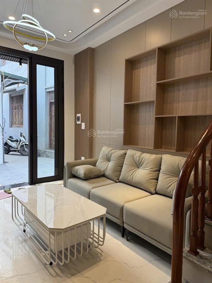 Chỉnh chủ cần tiền bán gấp nhà 5 tầng mới đẹp ngõnông rộng ở việt hưng long biên,dt 31m2,giá6.75 tỷ