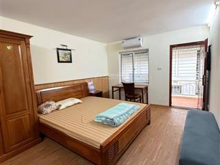 Tôi chính chủ cần cho thuê nhà 2 tầng, 2pn, cách phố âu cơ 3 nhà ra phố, dt 48m2, mt 5m, 10.5 tr/th