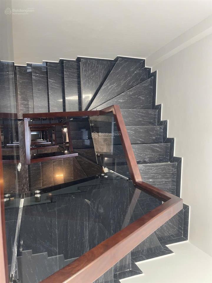 Chính chủ cho thuê nhà lô góc nhà xây mới ở âu cơ, 5 p ngủ chỉ 10 triệu/tháng, ngõ ô tô đỗ cửa