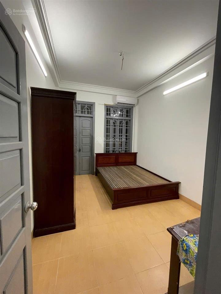 Chính chủ cho thuê nhà ô tô đỗ cửa ở nghi tàm tây hồ, dt 30m², mt 3.8m², x5t, giá 10 triệu/1 tháng