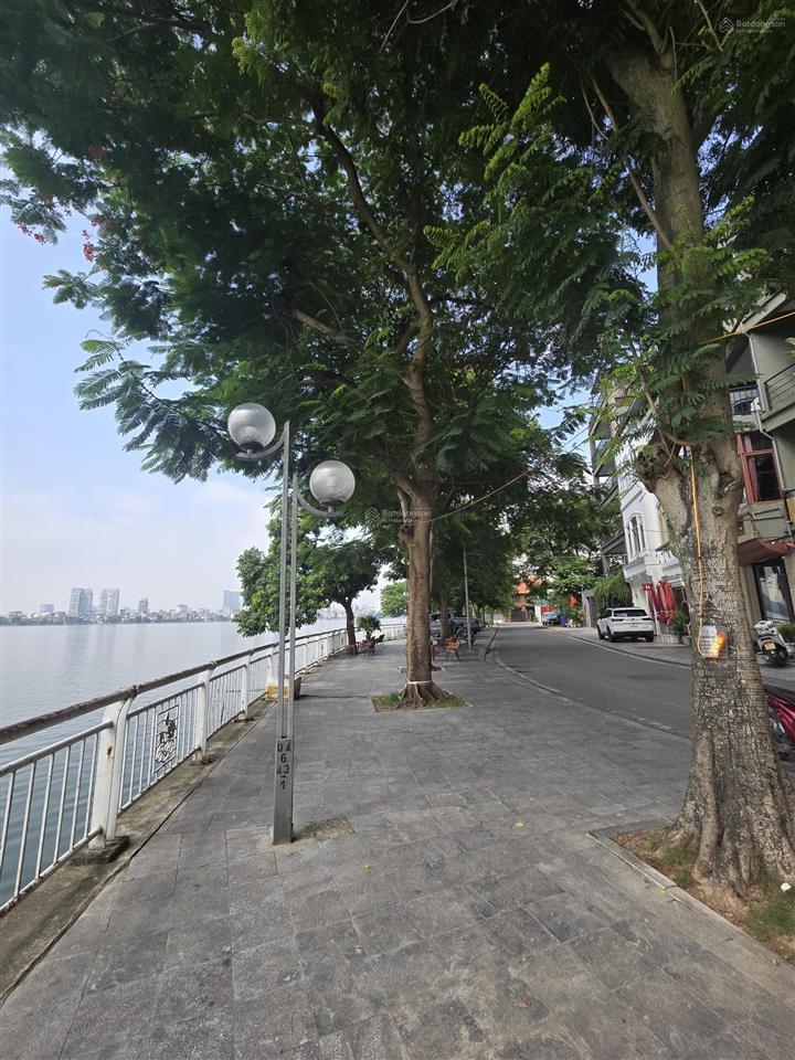 Cho thuê nhà 2 tầng, 2 p ngủ, giá 7 triệu/ tháng ở âu cơ quảng an, tây hồ, vị trí đẹp gần hồ tây
