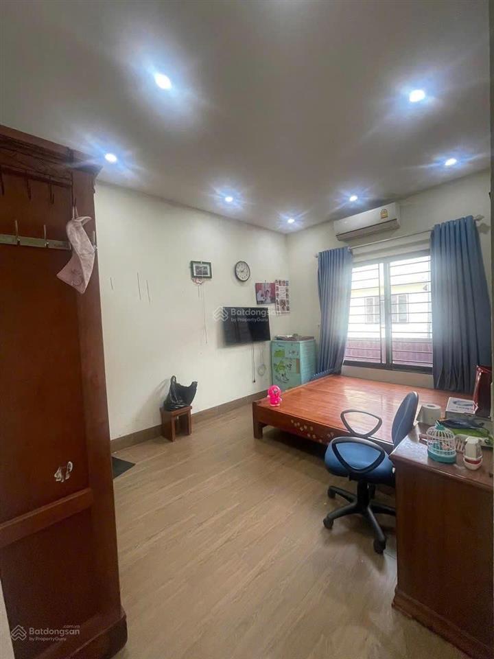 Cho thuê nhà 2 tầng, 2 p ngủ, giá 7 triệu/ tháng ở âu cơ quảng an, tây hồ, vị trí đẹp gần hồ tây