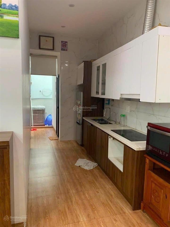 Cho thuê nhà ở âu cơ, quảng an, 75m2, mt 5m x c4, 2pn giá 8 triệu/ tháng, cách 2 nhà ra ô tô tránh