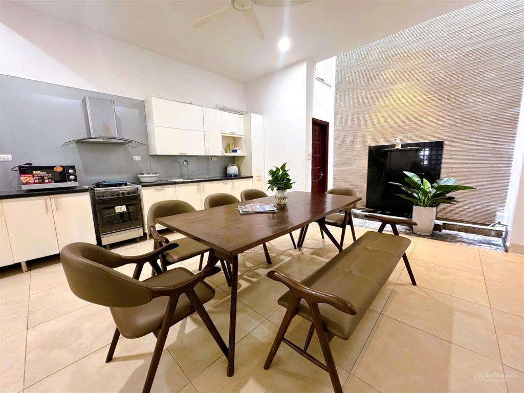 Cho thuê nhà ở âu cơ 2 mặt thoáng phù hợp vừa ở và làm văn phòng,dt 78m2,mt5m2, giá 26 triệu/1tháng