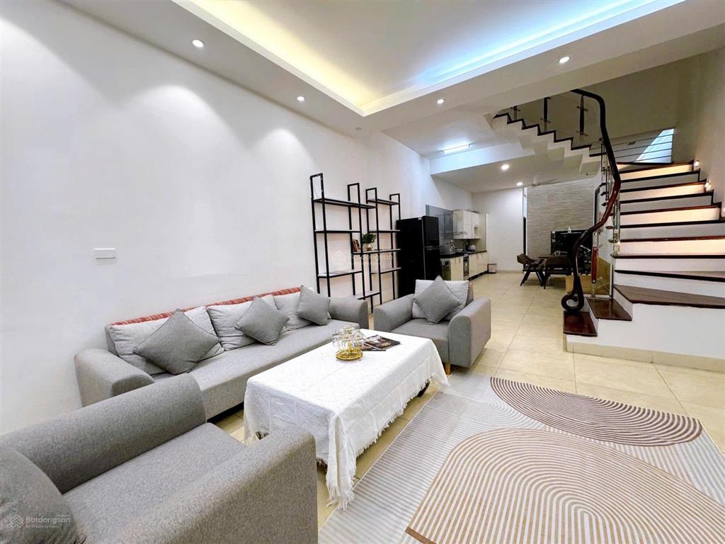 Cho thuê nhà ở âu cơ 2 mặt thoáng phù hợp vừa ở và làm văn phòng,dt 78m2,mt5m2, giá 26 triệu/1tháng