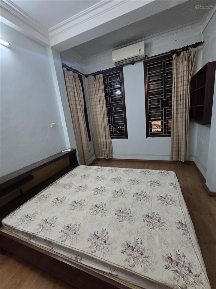 Chính chủ cho thuê nhà 3.5 tầng khu f361 an dương,ô tô tránh,dt 32m2x3.5 tầng,3 ngủ, giá 10 triệu/1
