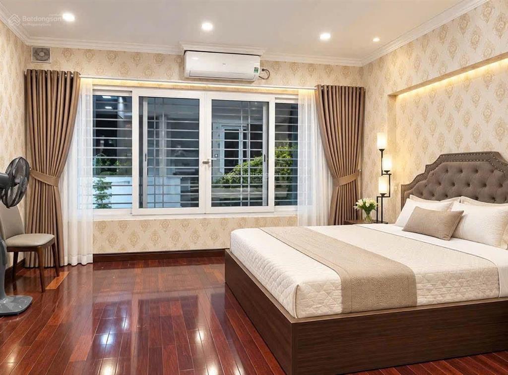 Cho thuê nhà 5 tầng fullđồ ngay sát hồ tây phù hợp làmcăn hộ cho tâythuê,dt75m2,mt6m2,26triệu/1 tha