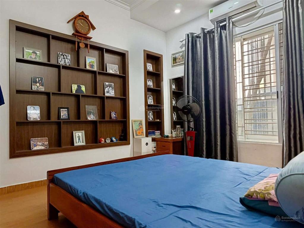 Chính chủ cho thuê nhà sân vườn ô tô tránh có vỉa hè cóhầm ở tứ liên âu cơ,90m2,x3t,18 triệu/1tháng