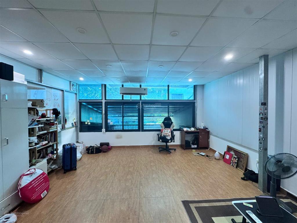 Chính chủ cho thuê nhà sân vườn ô tô tránh có vỉa hè ở quảng an tây hồ,dt 140m2,mt9.5m2, giá 30 tr/