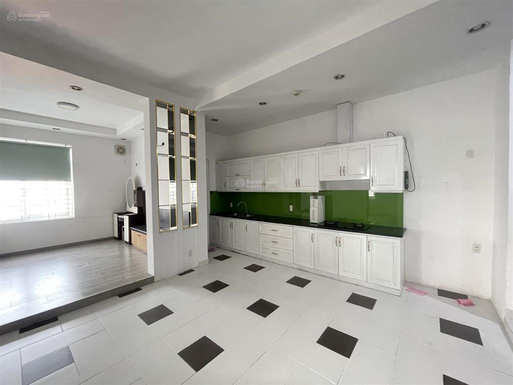 Cho thuê cc lữ gia căn 3pn  100m2 nội thất như hình giá 15tr ở liền