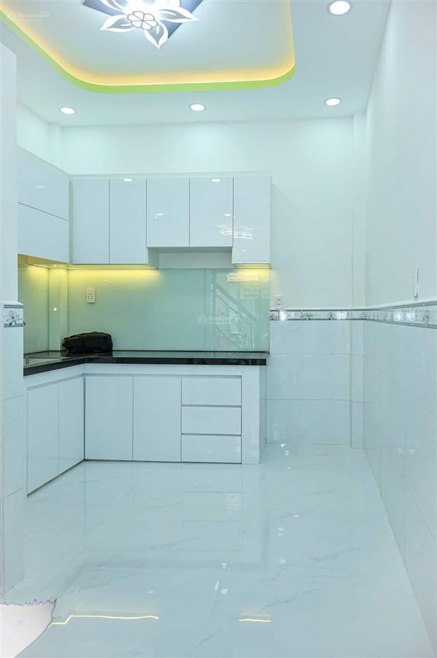 Nhà đường chiến lược [3x10, 1 lầu, 2 pn, 2 wc] 3,68 tỷ tl