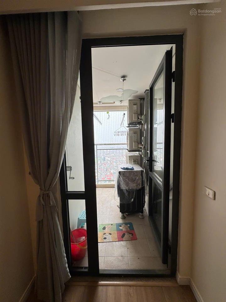 Chủ nhà gửi bán căn hộ 2pn 2wc chung cư mipec long biên view sông hồng tầng 25 toà b