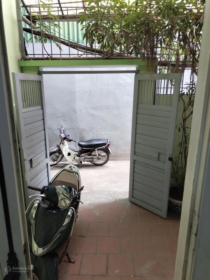 Bán gấp nhà riêng 3 tầng 1 tum, dt 52m2 gồm 4pn 3wc tại ngõ 2 nam dư  0974 640 ***