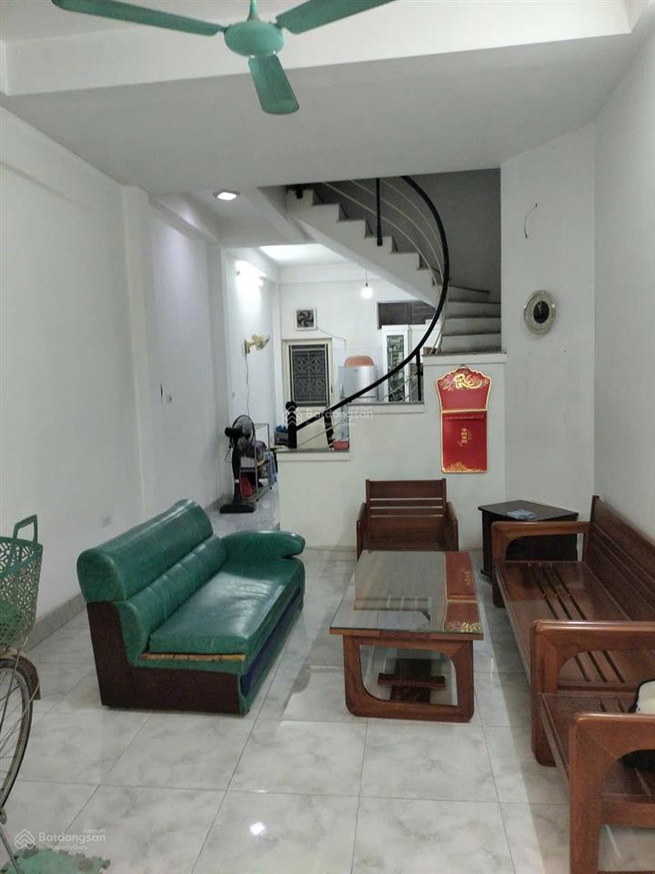 Bán gấp nhà riêng 3 tầng 1 tum, dt 52m2 gồm 4pn 3wc tại ngõ 2 nam dư  0974 640 ***