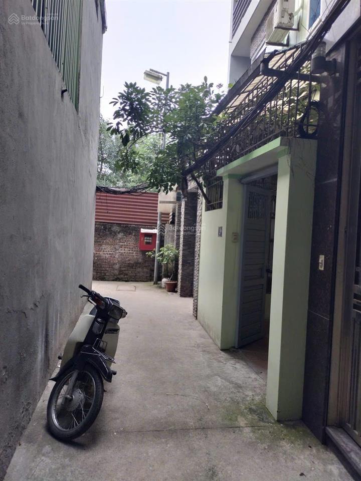 Bán gấp nhà riêng 3 tầng 1 tum, dt 52m2 gồm 4pn 3wc tại ngõ 2 nam dư  0974 640 ***