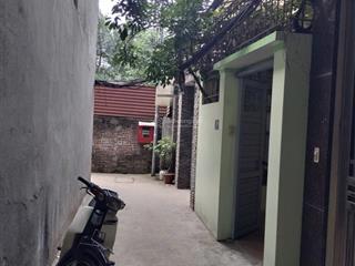 Bán gấp nhà riêng 3 tầng 1 tum, dt 52m2 gồm 4pn 3wc tại ngõ 2 nam dư  0974 640 ***