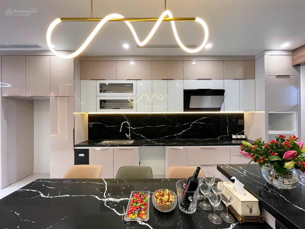  nhà 7 tầng thang máy tuyến 2 lê hồng phong