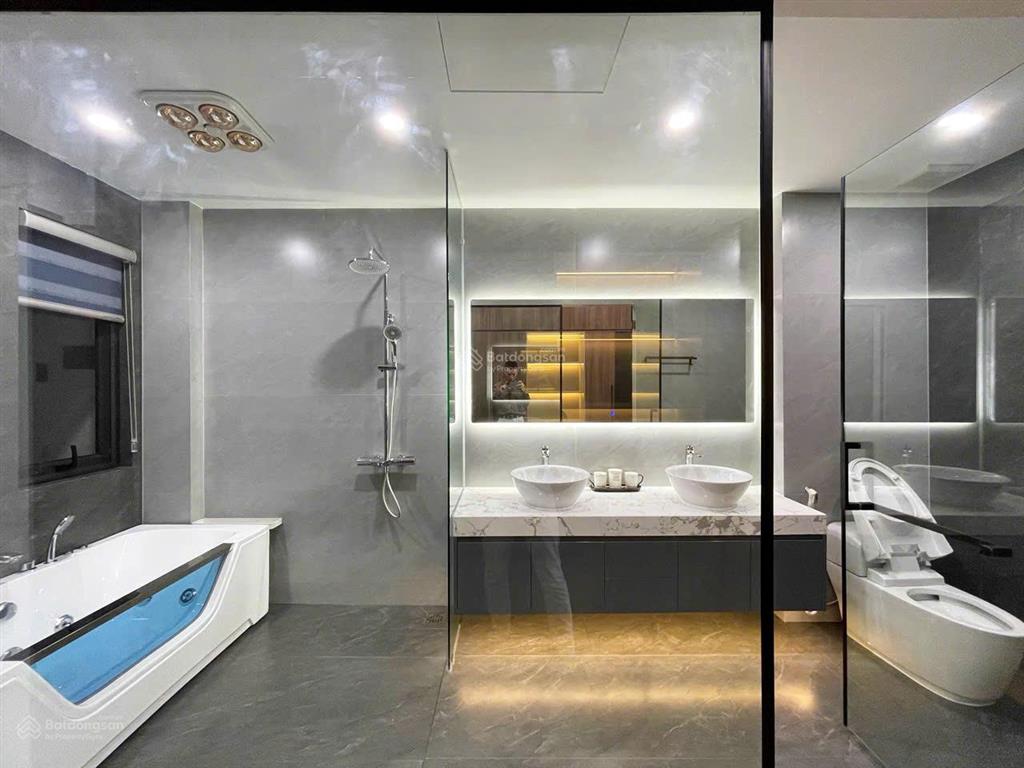  nhà 7 tầng thang máy tuyến 2 lê hồng phong